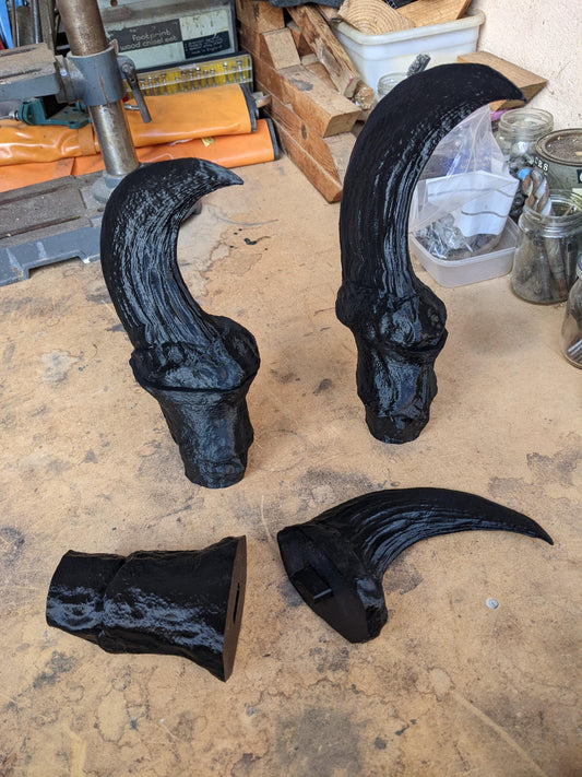 Deathclaw Gauntlet  Life-Size Assembly Kit