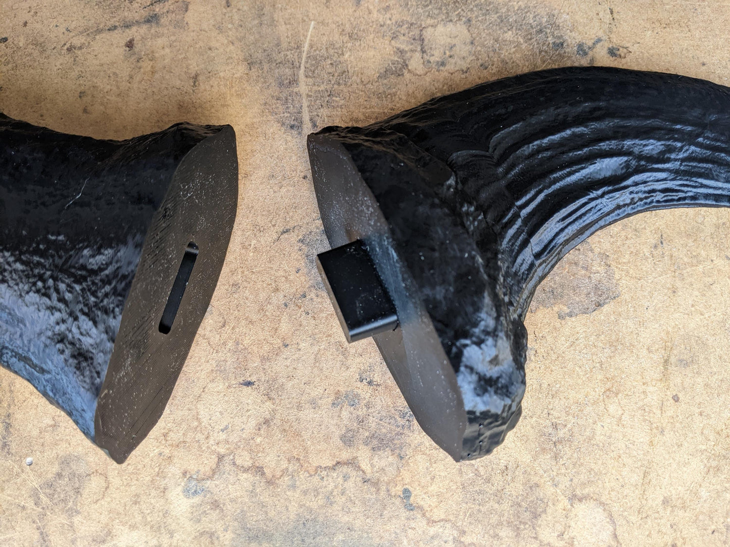 Deathclaw Gauntlet  Life-Size Assembly Kit