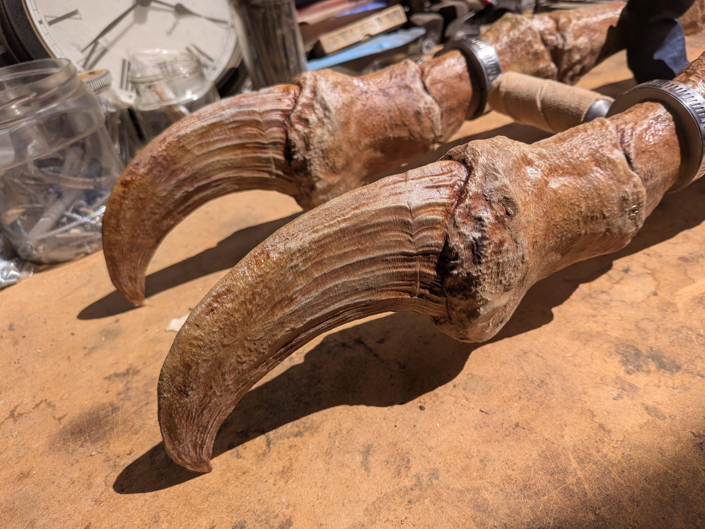 Deathclaw Gauntlet - 2 Claw - Life-Size Cosplay Prop